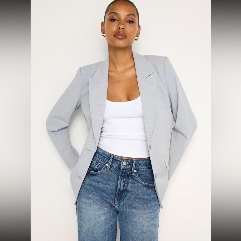 Good American Lux Suiting Oversized blazer.